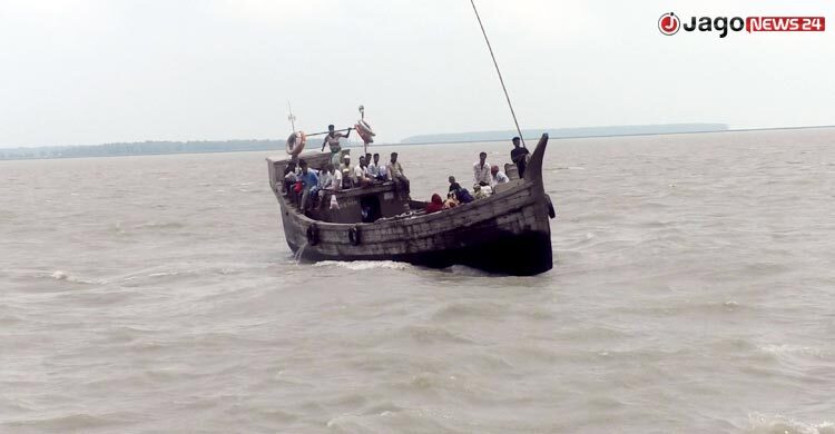 বন্ধ সি-ট্রাক, ‘ডেঞ্জার জোনে’ যাতায়াতে ভরসা ট্রলার