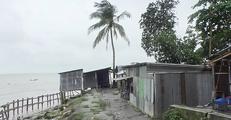 মেঘনার ভাঙনে হুমকির মুখে ভোলা শহর