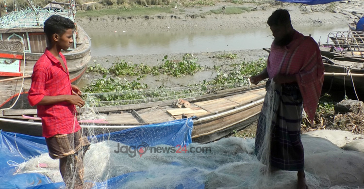 নিষেধাজ্ঞা শেষে নদীতে নামতে প্রস্তুত ভোলার ৩ লাখ জেলে