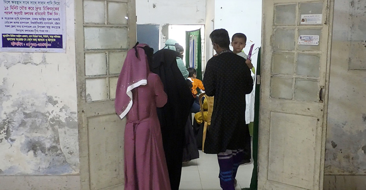 ভোলার হাসপাতালে নেই জলাতঙ্ক রোগের ভ্যাকসিন