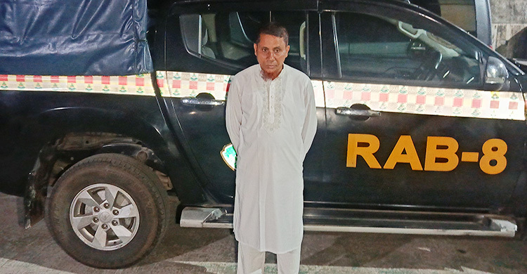 ভোলায় র্যাবের অভিযানে ‘জ্বীনের বাদশা’ গ্রেফতার