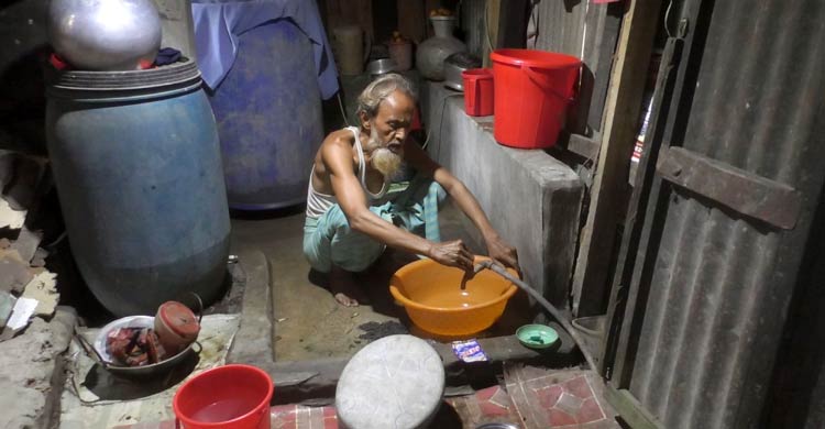 তিন মাস ধরে পানি না পেলেও বিল গুনছেন গ্রাহকরা