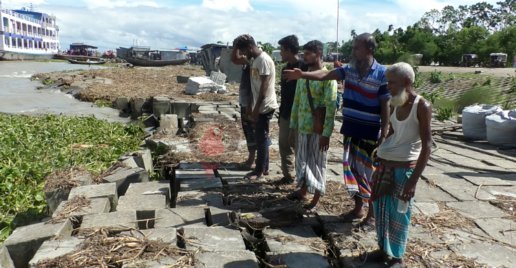 মেঘনার তীরে ফের সিসি ব্লকে ধস, হুমকির মুখে ৩ ইউনিয়ন