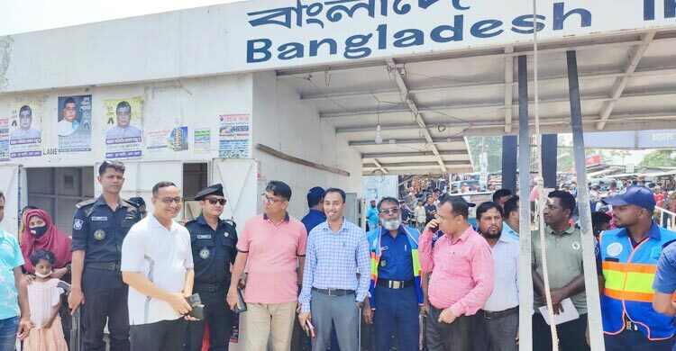 ভোলায় দুই লঞ্চকে জরিমানা