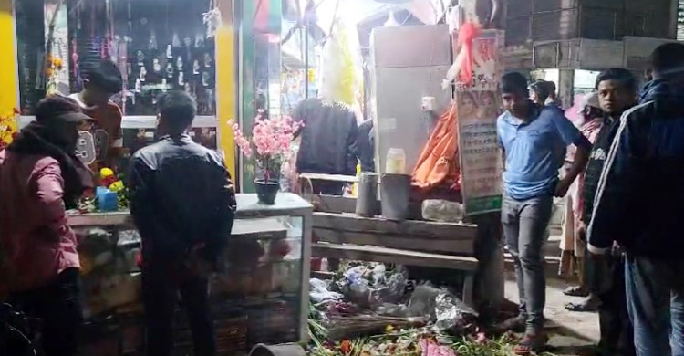 টাঙ্গাইলে ফুলের দোকান ভাঙচুরের পর আতঙ্কে ঘুড়ি উৎসব বন্ধ