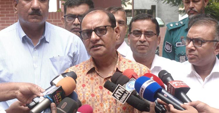 সেপ্টেম্বরে স্কুল ফিডিং কার্যক্রম শুরু: গণশিক্ষা উপদেষ্টা