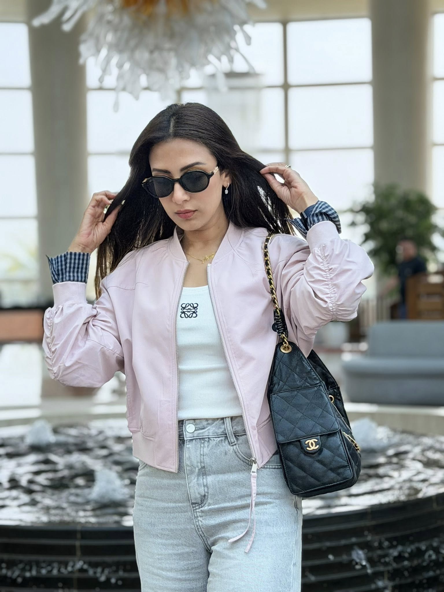 নতুন দেশে প্রাণবন্ত মিম