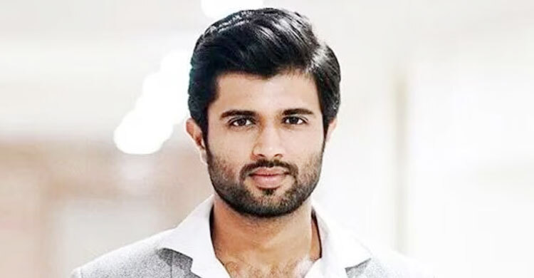 সড়ক দুর্ঘটনার কবলে বিজয় দেবারাকোন্ডা