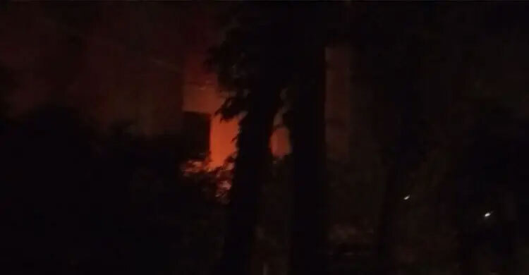 Fire at DU’s Bijoy Ekattor Hall under control