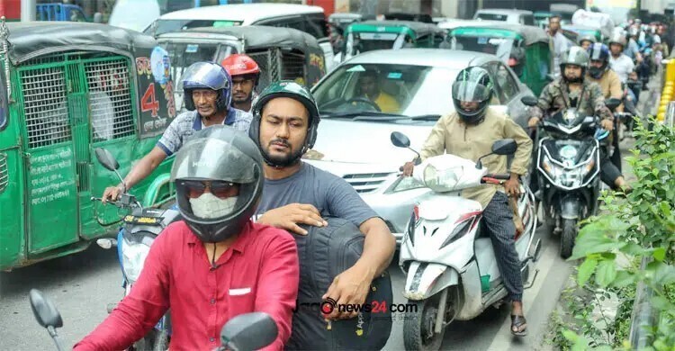 ঈদ যাত্রায় গাড়ি-বাইক চালালে যেসব বিষয়ে সতর্ক থাকবেন
