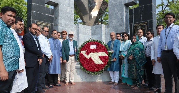 জাতীয় সংগীত ও পতাকা উত্তোলনে স্বাধীনতা দিবস উদযাপন বিমানের