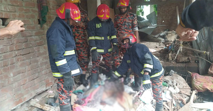 ভবন মালিকের জামিন, ছেলের বিরুদ্ধে পরোয়ানা