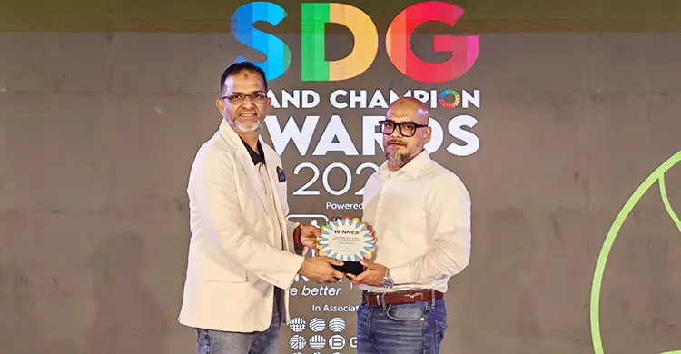 টেকসই আর্থিক খাত ও কমিউনিটি উন্নয়নে এসডিজি অ্যাওয়ার্ড পেলো বিকাশ
