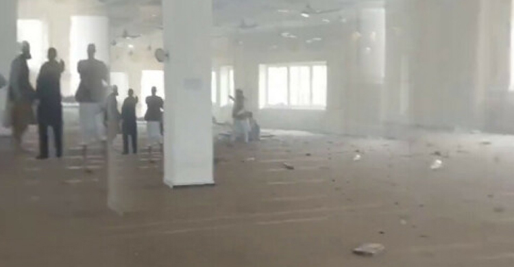 পাকিস্তানে মসজিদে বিস্ফোরণ, বহু হতাহতের শঙ্কা