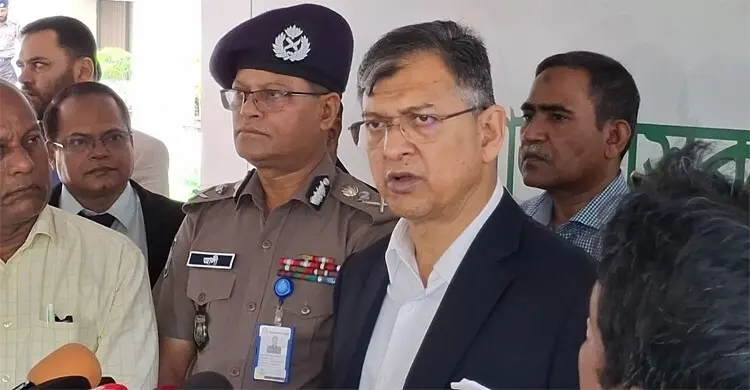 সীমান্তে বিজিবিকে সতর্ক থাকার নির্দেশ দেওয়া হয়েছে: স্বরাষ্ট্রমন্ত্রী