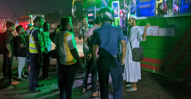 ঢাকা-আরিচা মহাসড়কে রাত থেকেই তল্লাশি