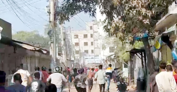 বিএনপি নেতাকে ‘হাইব্রিড’ ডাকাকে কেন্দ্র করে ভৈরবে ফের সংঘর্ষ