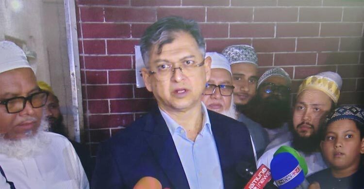 ছারছীনা দরবারের পীরের সঙ্গে সালাহউদ্দিন আহমদের সৌজন্য সাক্ষাৎ