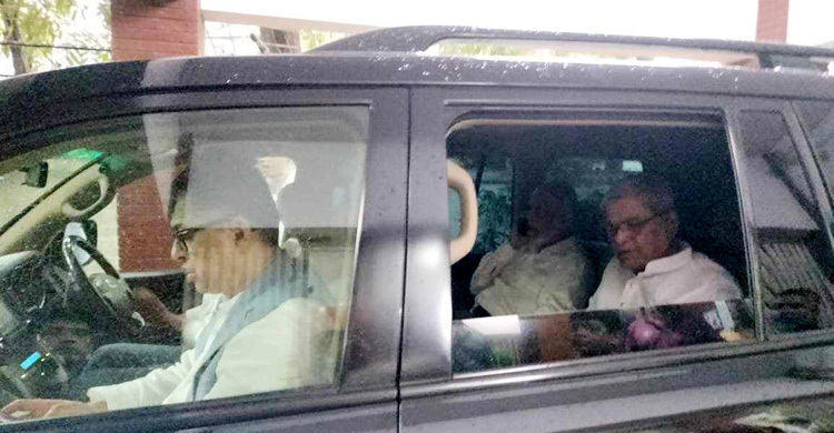 মানিক মিয়া অ্যাভিনিউয়ের পথে বিএনপি নেতারা