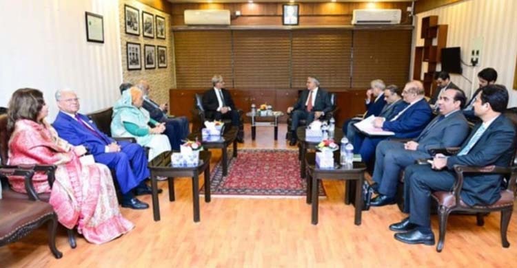 পাকিস্তানের পররাষ্ট্রমন্ত্রীর সঙ্গে বিএনপি নেতাদের বৈঠক