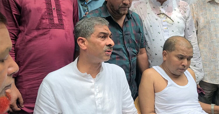 কর্মীর শরীরে ৪২ কোপ, ৯ বছর পর চিকিৎসার দায়িত্ব নিলেন এ্যানি