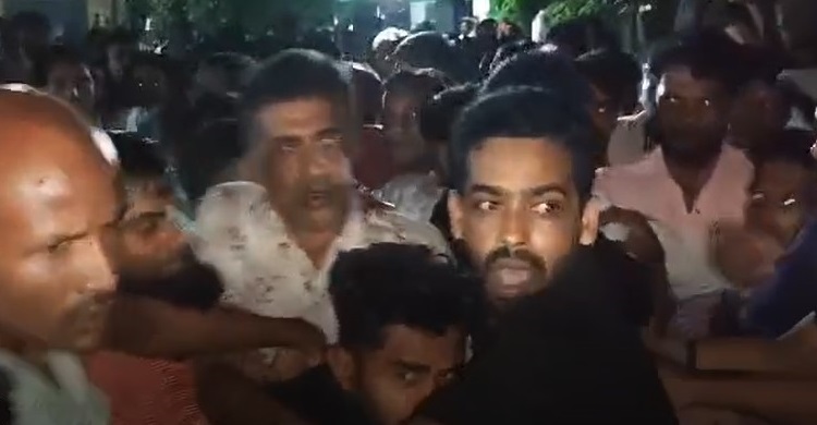 শ্যামনগরে বিএনপির কর্মী সম্মেলনে জাল ভোট, বাধা দেওয়ায় ছুরিকাঘাত