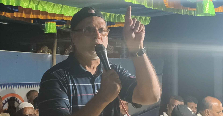 নিরীহ আওয়ামী লীগ কর্মীদের বুকে টেনে নিন: বিএনপি নেতা