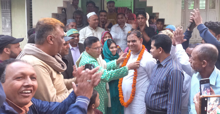 শরীয়তপুরে আওয়ামী লীগ নেতাসহ অর্ধশতাধিক কর্মীর বিএনপিতে যোগদান