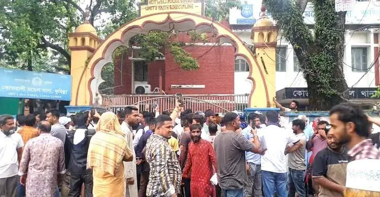 কুমিল্লায় বিএনপির সভাপতি আটক, থানা ঘেরাও