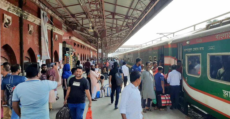 বগুড়া থেকে ঢাকার পথে ৫০ হাজার নেতাকর্মী, দাবি বিএনপি নেতার