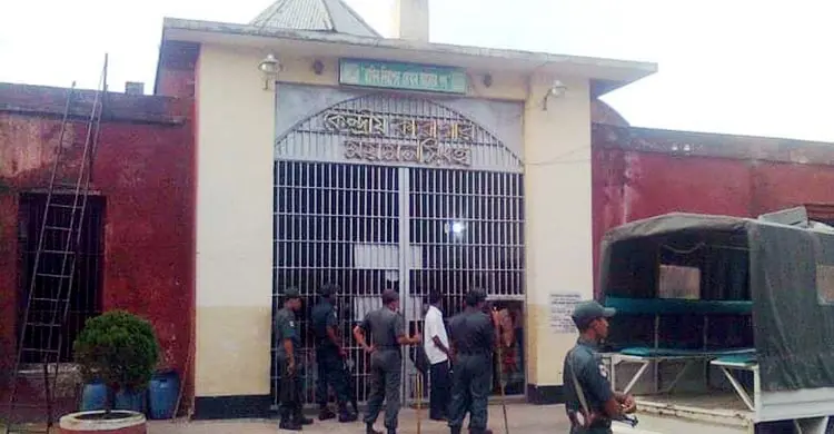 বিএনপি নেতার পাম্প থেকে ৫০ হাজার লিটার পেট্রোল গায়েব