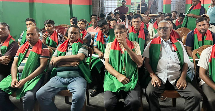 দুর্গাপূজায় চুয়াডাঙ্গায় বিএনপির ব্যতিক্রমী আয়োজন