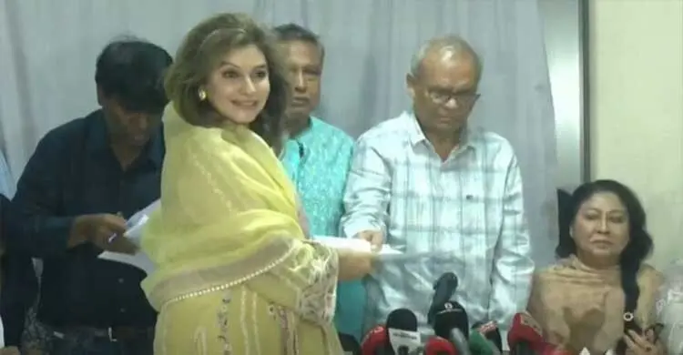 বিএনপির নারী আসনের মনোনয়ন ফরম বিতরণ ঘিরে উৎসবের আমেজ