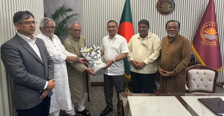 প্রধানমন্ত্রীর সঙ্গে সাক্ষাৎ করলেন বিএনপির স্থায়ী কমিটির চার সদস্য