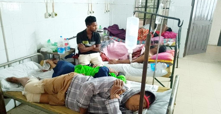 নড়াইলে বিএনপি অফিসে বোমা হামলা, আহত ৩