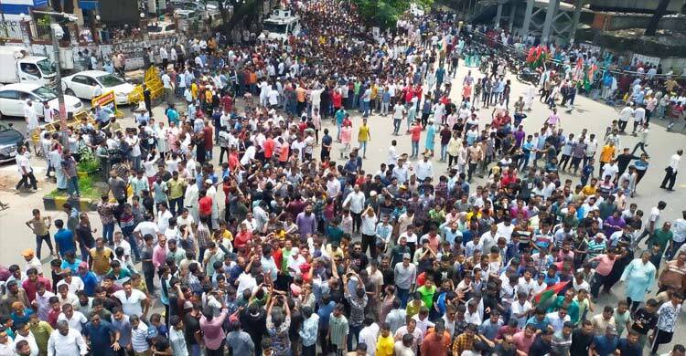 Ishraque’s supporters block key Dhaka roads, demand mayoral oath