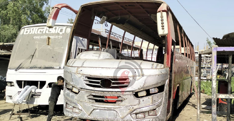উত্তরবঙ্গের মহাসড়কে শঙ্কা ফিটনেসবিহীন গাড়ি