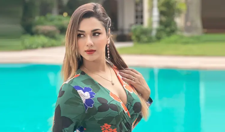 ‘আমার মা অসুস্থ হয়ে গেছেন’, ‘কথিত স্বামী’ ইস্যুতে ক্ষুব্ধ ববি
