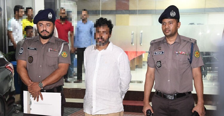 দেশজুড়ে প্রতারণার জাল বুনেছিলেন নায়িকা ববির স্বামী বাশার