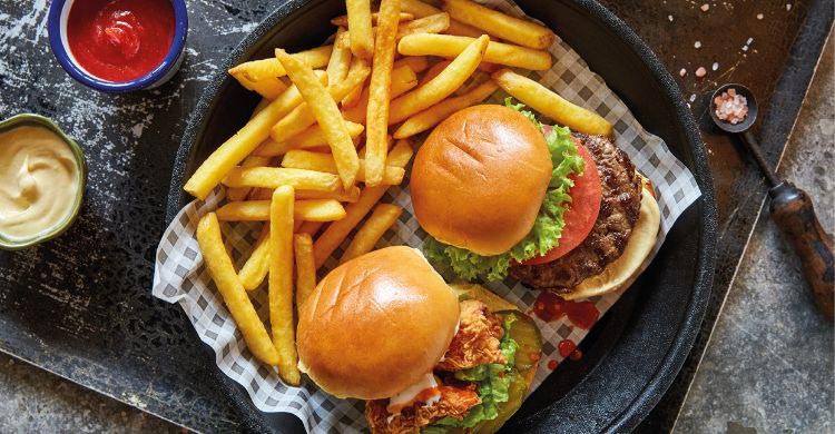 হ্যামবার্গার কোথায় থেকে আমেরিকায় আসলো