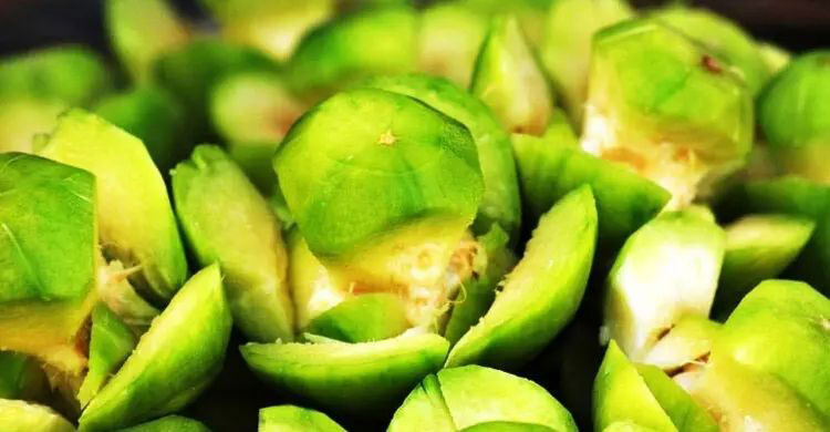 হাড় ও দাঁত রক্ষা করবে এই মৌসুমী ফল