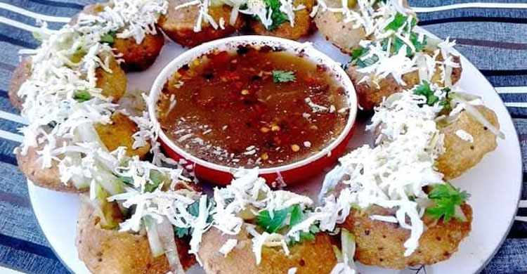 বর্ষার দিনের মুখরোচক খাবার