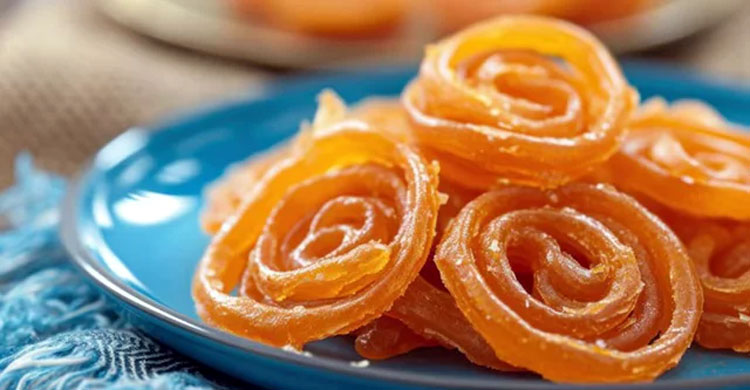 বর্ষার দিনের মুখরোচক খাবার