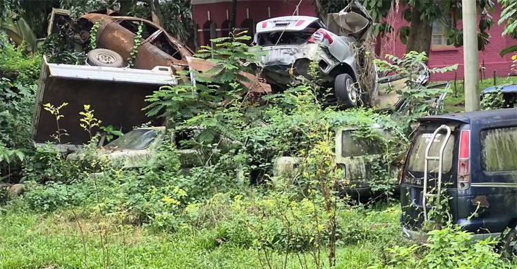 মামলায় জব্দ শত শত গাড়ি এখন ভাঙাড়ি