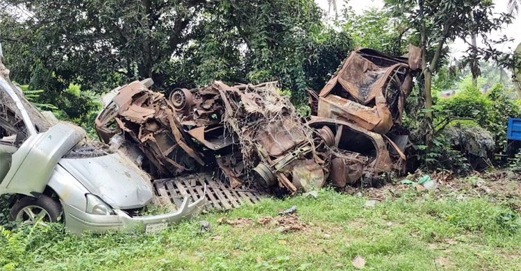 মামলায় জব্দ শত শত গাড়ি এখন ভাঙাড়ি