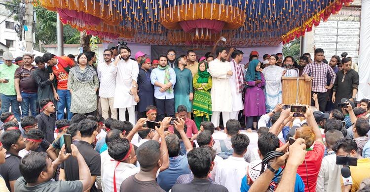 গণহত্যার বিচার-সংস্কারের পরেই নির্বাচন: নাহিদ ইসলাম