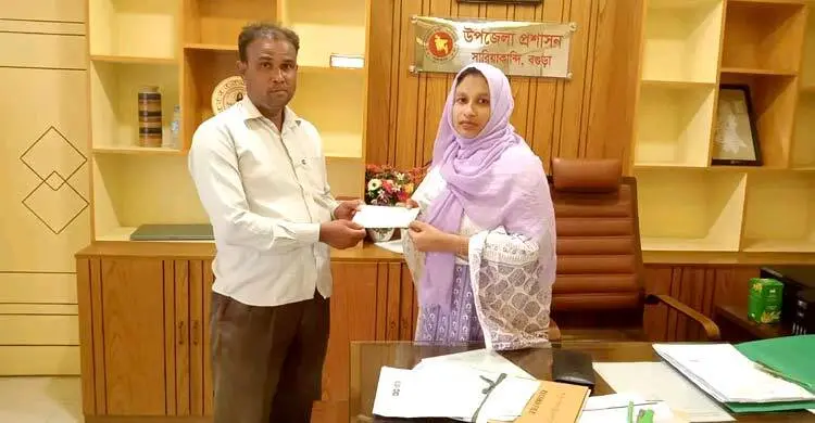 বাঁধের ওপর পাঠদান, নতুন জায়গা পাচ্ছে যমুনায় বিলীন হওয়া সেই বিদ্যালয়