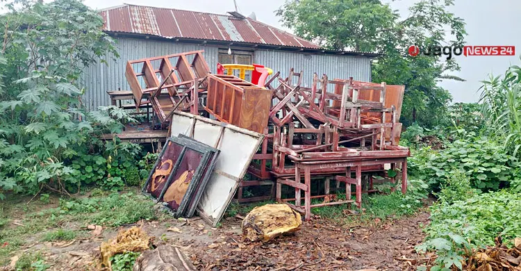 ৬ বার নদীগর্ভে বিদ্যালয়, তবু নেভেনি শিক্ষার আলো