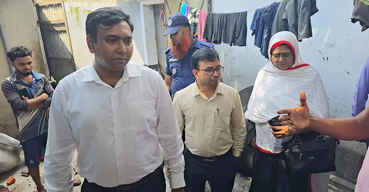 অস্বাস্থ্যকর পরিবেশে দই-মিষ্টি তৈরি, বগুড়ায় দুই কারখানাকে জরিমানা