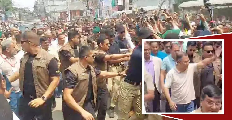 সার্কিট হাউজ থেকে হেঁটে আদালতে গেলেন প্রধানমন্ত্রী